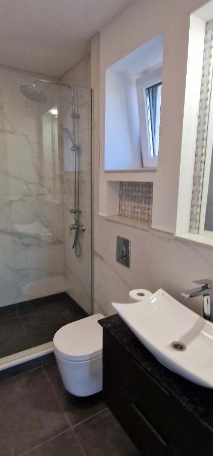 Central Apartment With City View 브라쇼브 외부 사진